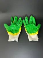 Перчатки строительные зеленые обливные