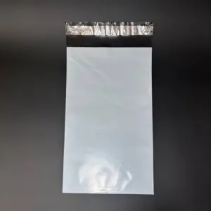 Курьерский пакет 15х30 см бело-серый без печати, без кармана