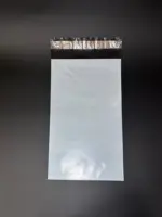 Курьерский пакет 15х30 см бело-серый без печати, без кармана